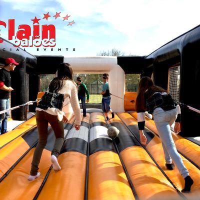 Bungee_soccer_inflatable_sport_futebol_Alain_Balões_Special_Events