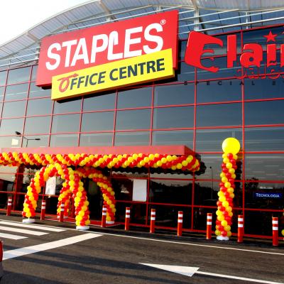 Office_Center_Staples_Decor_Alain_Baloes_portugal_opening